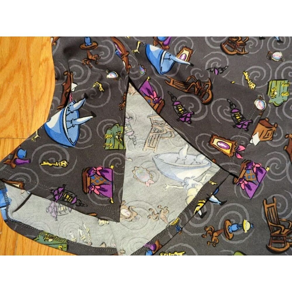 New Lularoe Disney Alice In Wonderland Women's Tshirt Size XS - Picture 4 of 4